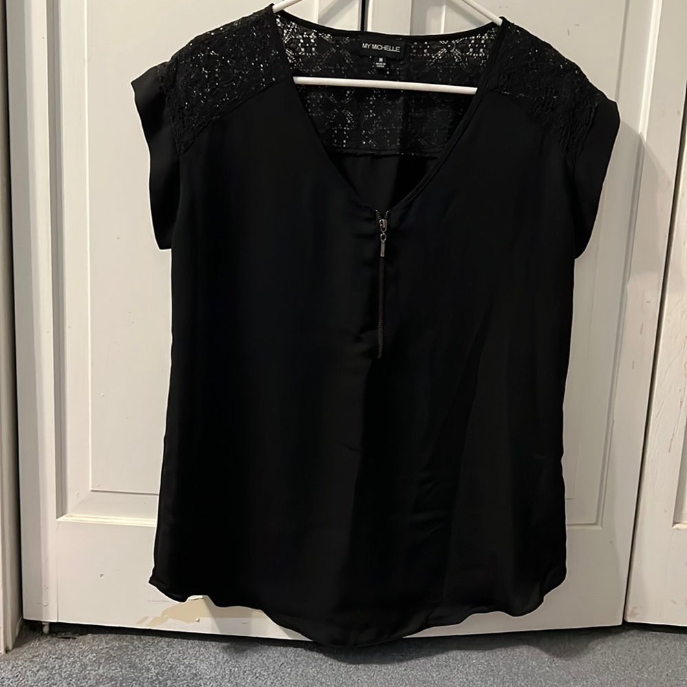 Black short sleeve blouse